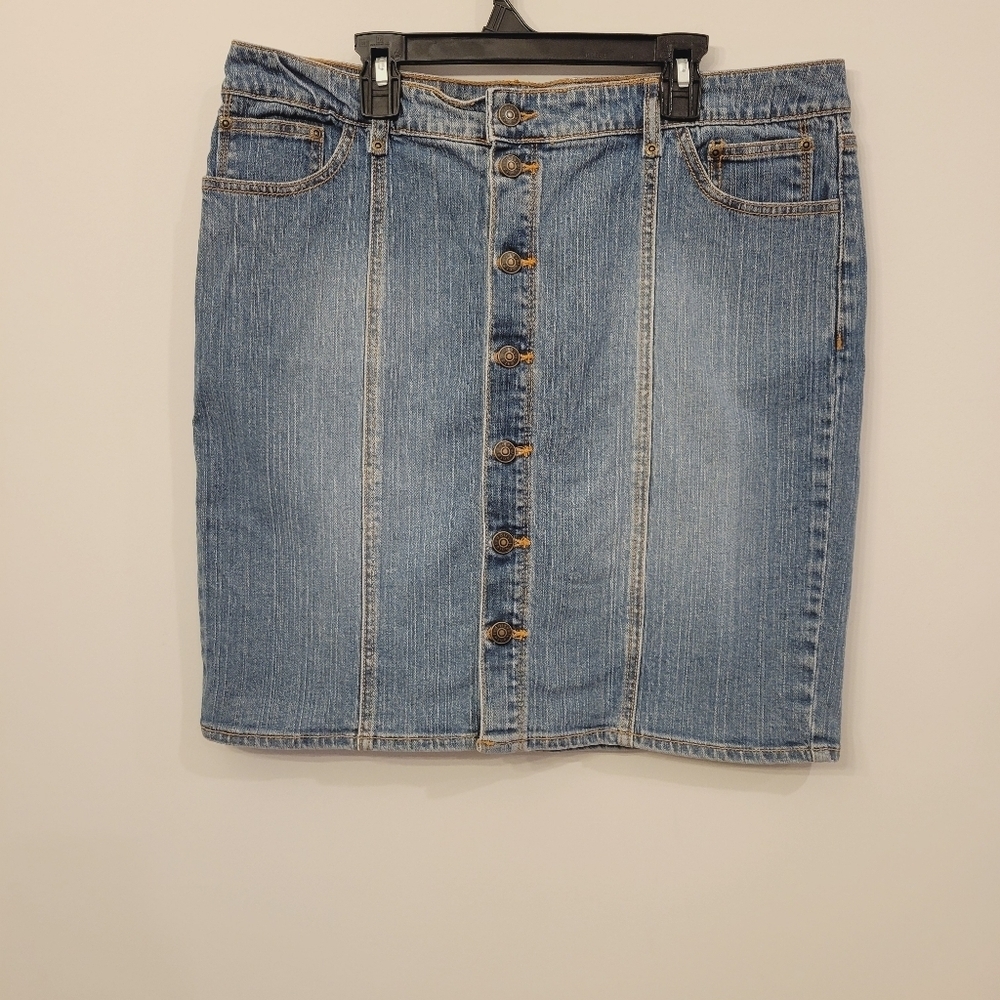 Daisy Fuentes  Button Front Denim Skirt Size 12